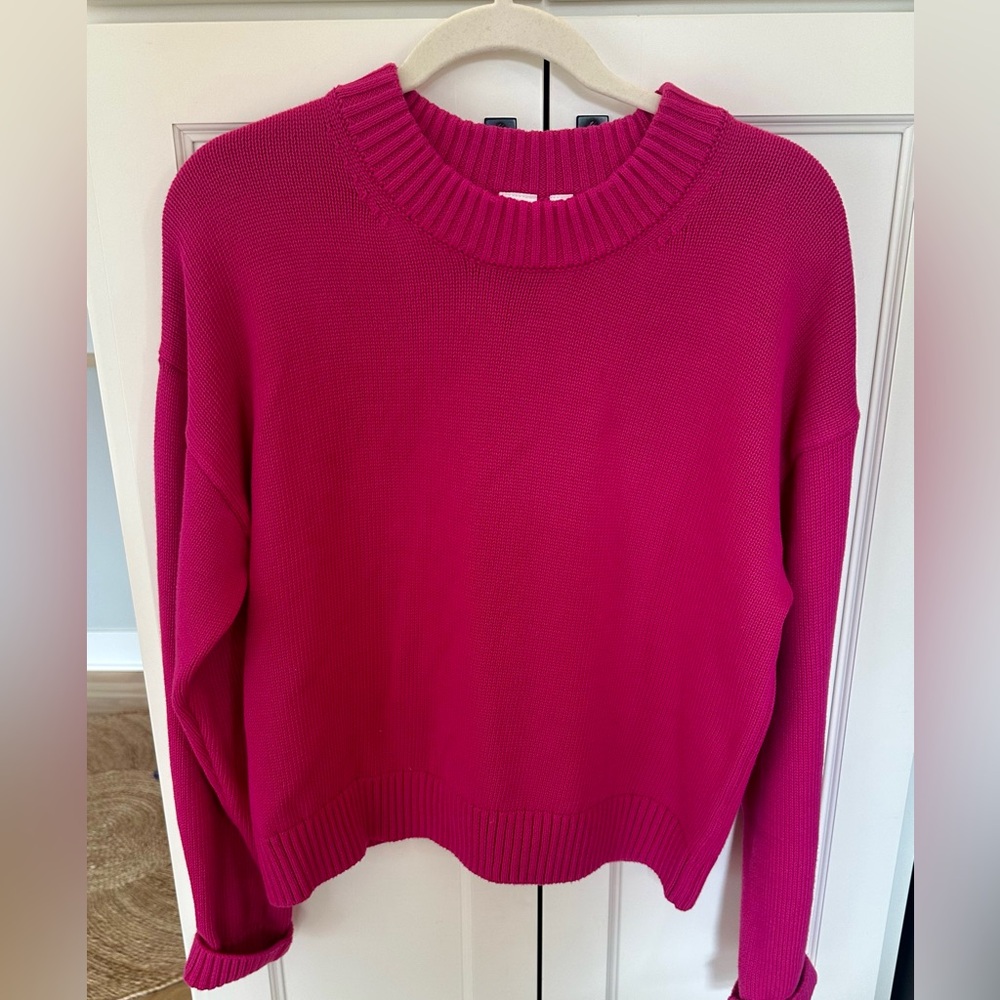 GAP Women's Fuchsia Crew Neck Sweater